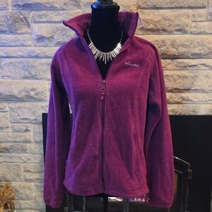 Columbia  Maroon Women's Fleece Jacket. Size Medium.